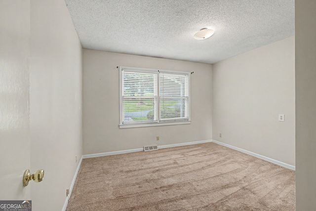 6 Virginia Circle, Cedartown, GA 30125