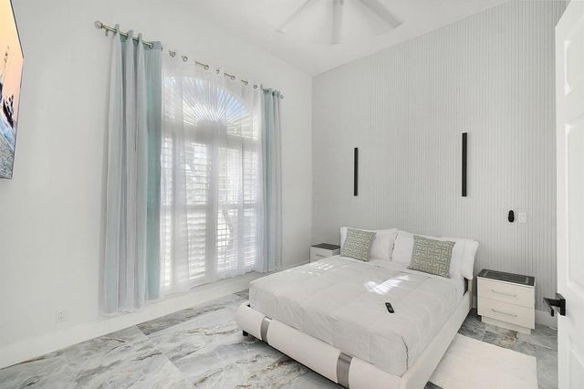 15700 Carrera Lane, Wellington, FL 33414