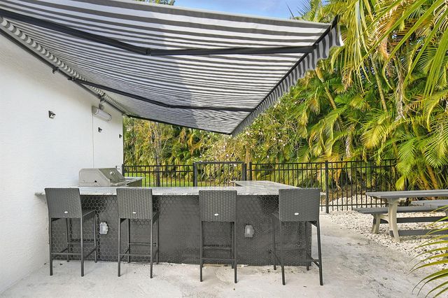 15700 Carrera Lane, Wellington, FL 33414