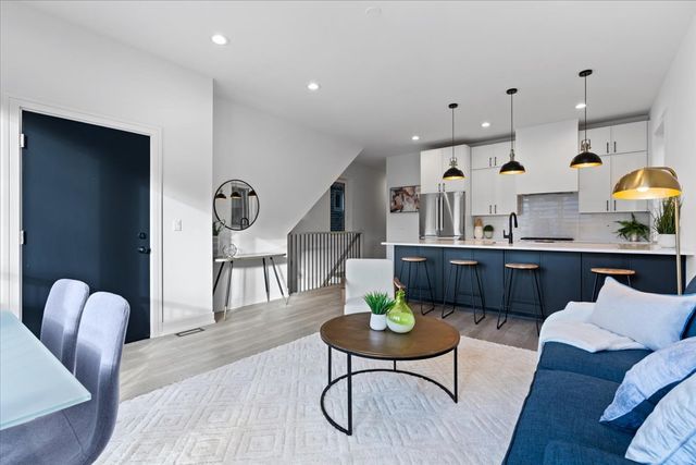 2636 W EVERGREEN Avenue 1, Chicago, IL 60622