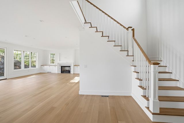 35 Mt Alworth Road, Tisbury, MA 02568