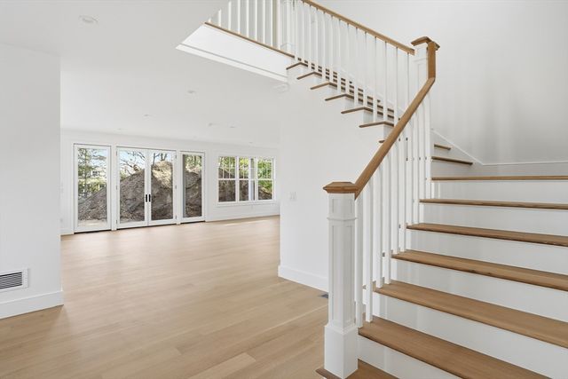 35 Mt Alworth Road, Tisbury, MA 02568