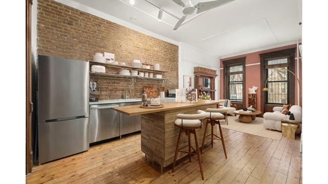 429 HANCOCK Street, New York City, NY 11216