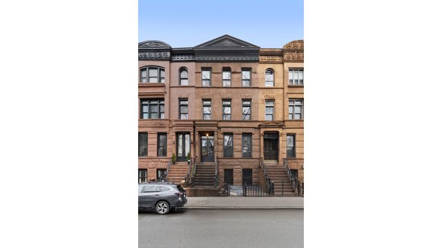 429 HANCOCK Street, New York City, NY 11216
