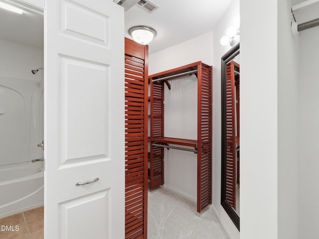 8311 Hempshire Place 204, Raleigh, NC 27613