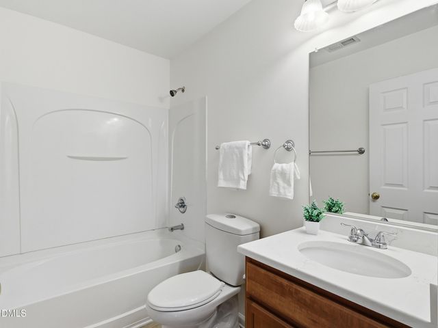 8311 Hempshire Place 204, Raleigh, NC 27613