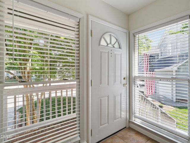 8311 Hempshire Place 204, Raleigh, NC 27613