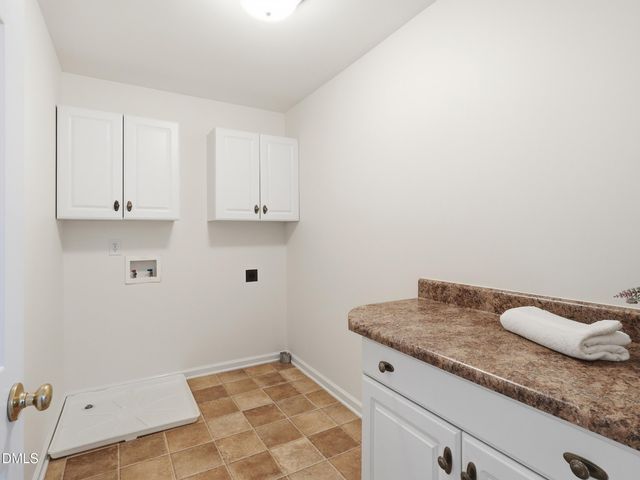 8311 Hempshire Place 204, Raleigh, NC 27613