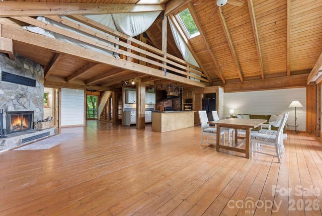 429 Biodome Drive, Waynesville, NC 28785