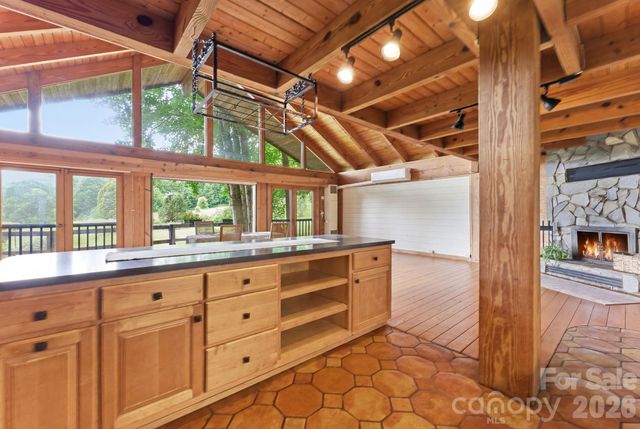 429 Biodome Drive, Waynesville, NC 28785