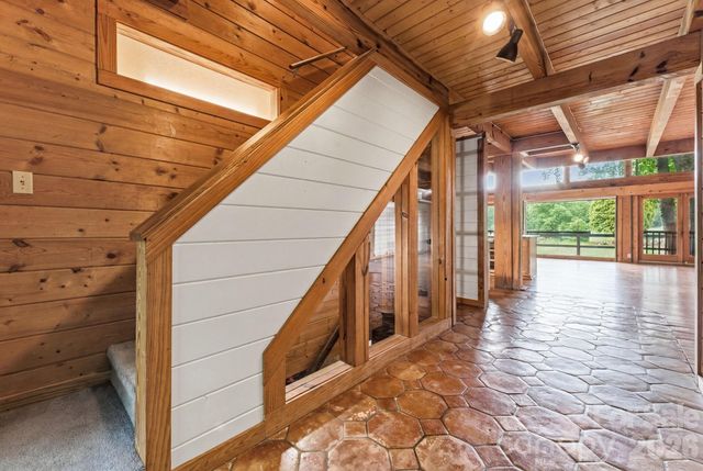 429 Biodome Drive, Waynesville, NC 28785