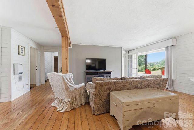 429 Biodome Drive, Waynesville, NC 28785