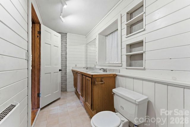 429 Biodome Drive, Waynesville, NC 28785
