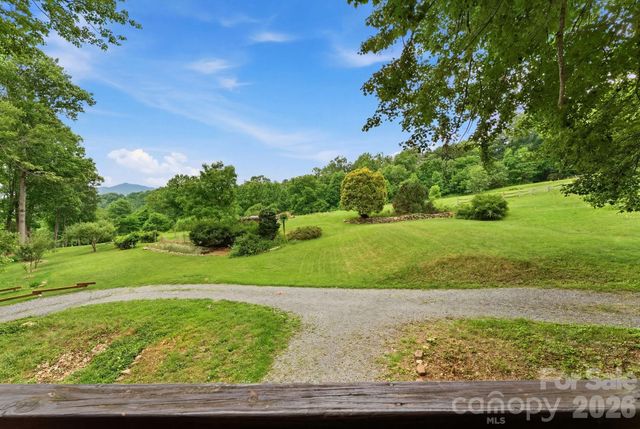 429 Biodome Drive, Waynesville, NC 28785