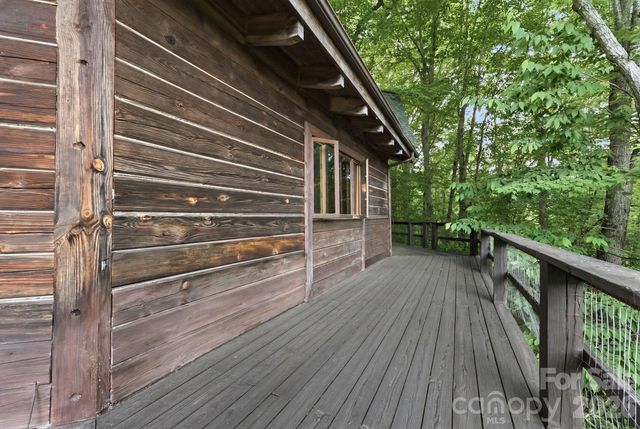429 Biodome Drive, Waynesville, NC 28785