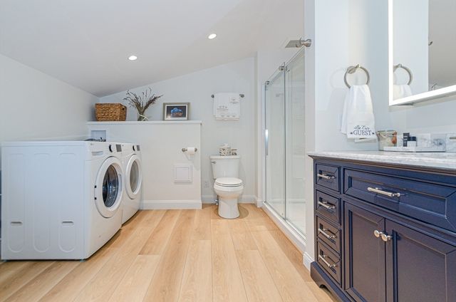 44 Oakdale Ave, Marion, MA 02738