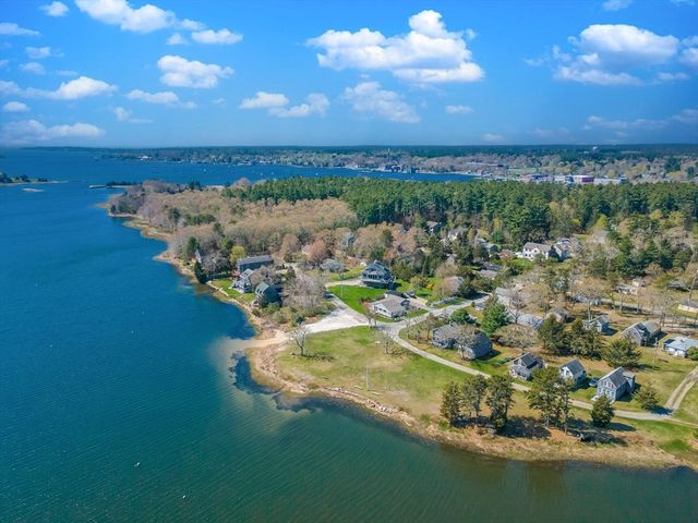 44 Oakdale Ave, Marion, MA 02738