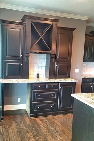 17232 W 198th Street, Spring Hill, KS 66083