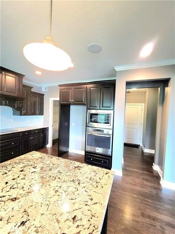 17232 W 198th Street, Spring Hill, KS 66083
