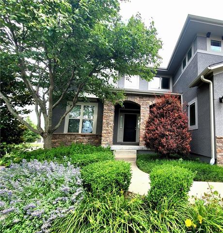 17232 W 198th Street, Spring Hill, KS 66083