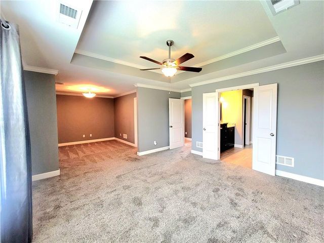 17232 W 198th Street, Spring Hill, KS 66083
