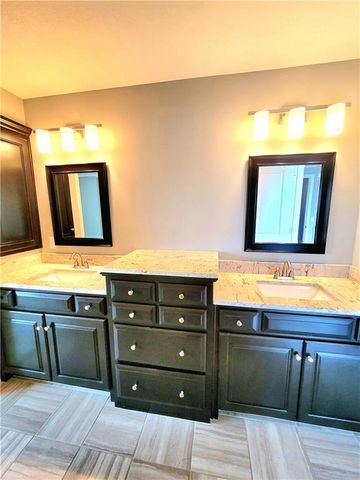 17232 W 198th Street, Spring Hill, KS 66083