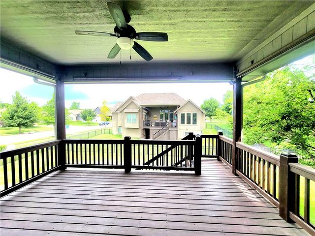 17232 W 198th Street, Spring Hill, KS 66083