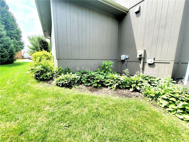 17232 W 198th Street, Spring Hill, KS 66083