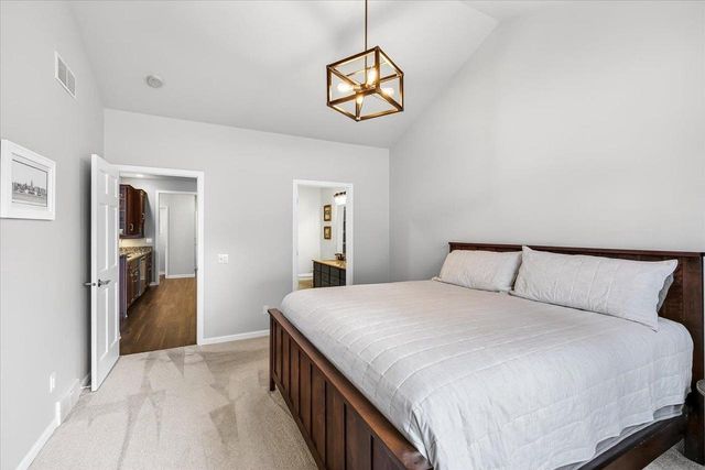 1622 Pond View Court, Middleton, WI 53562