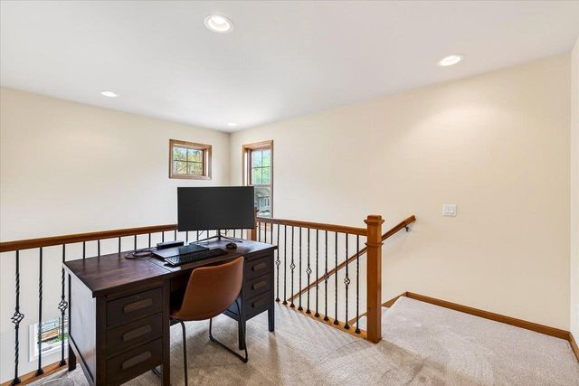 1622 Pond View Court, Middleton, WI 53562
