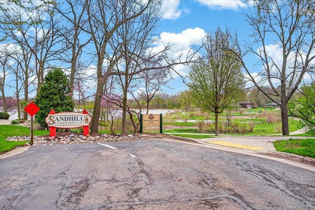 1622 Pond View Court, Middleton, WI 53562