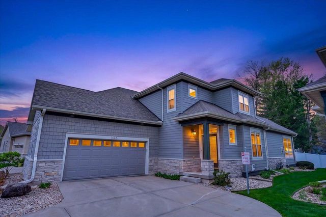 1622 Pond View Court, Middleton, WI 53562