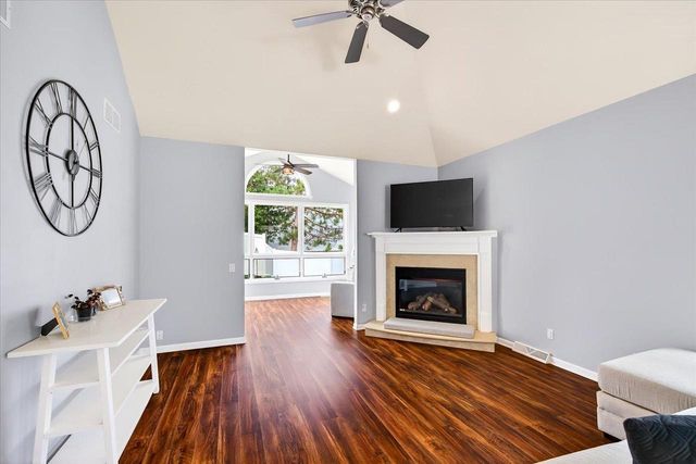 1622 Pond View Court, Middleton, WI 53562