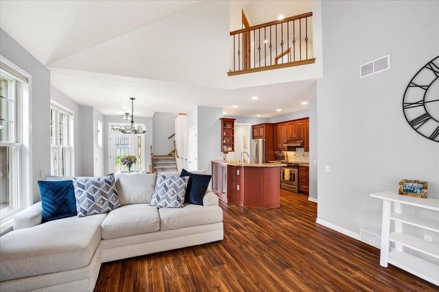 1622 Pond View Court, Middleton, WI 53562