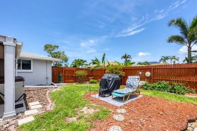 1222 PINEBROOK WAY, Venice, FL 34285