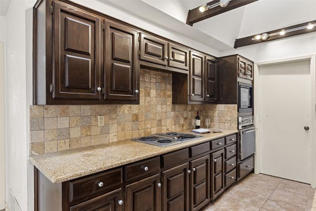 6457 Cedar Hollow Drive, Dallas, TX 75248