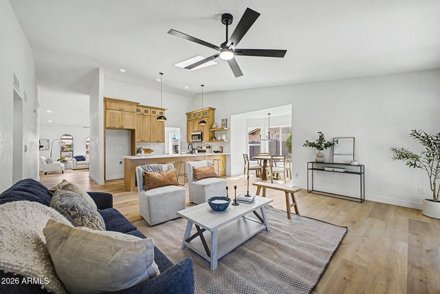 3130 W KRISTAL Way, Phoenix, AZ 85027