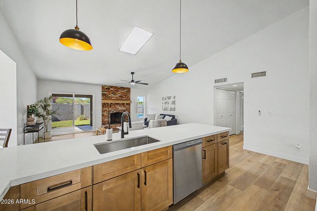 3130 W KRISTAL Way, Phoenix, AZ 85027