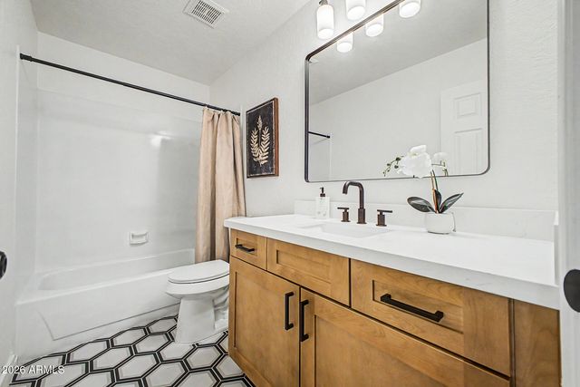 3130 W KRISTAL Way, Phoenix, AZ 85027