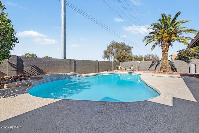 3130 W KRISTAL Way, Phoenix, AZ 85027