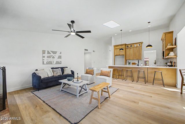 3130 W KRISTAL Way, Phoenix, AZ 85027