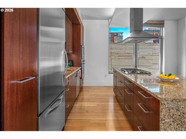 1001 Nw LOVEJOY St 608, Portland, OR 97209