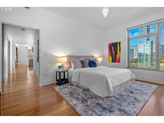 1001 Nw LOVEJOY St 608, Portland, OR 97209