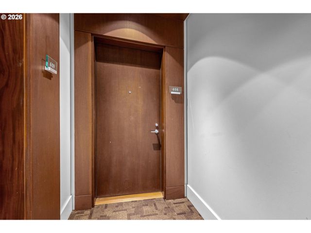 1001 Nw LOVEJOY St 608, Portland, OR 97209