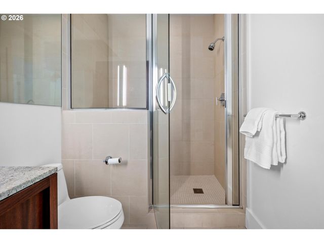 1001 Nw LOVEJOY St 608, Portland, OR 97209