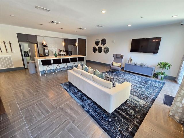 775 Juniper NE Street 206, Atlanta, GA 30308