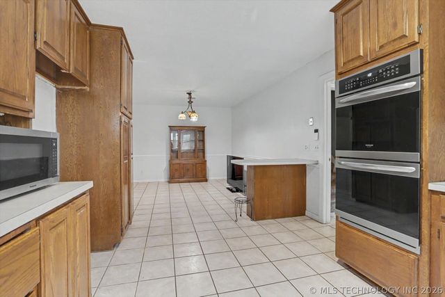 2314 Cornerstone Avenue, Claremore, OK 74017