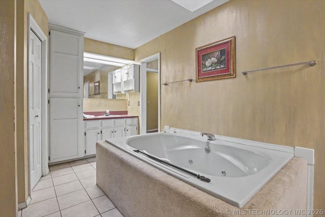 2314 Cornerstone Avenue, Claremore, OK 74017