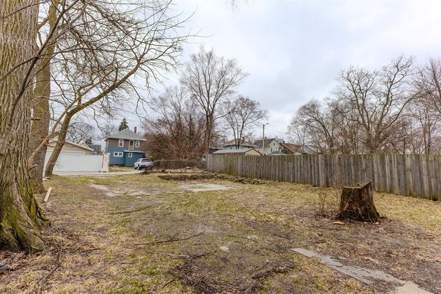 457 Howard Street, Grand Rapids, MI 49507