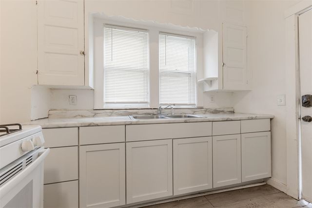 457 Howard Street, Grand Rapids, MI 49507